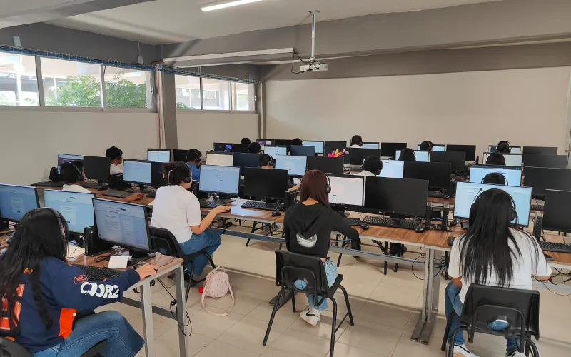 Conalep mide el nivel de inglés de más de 8 mil estudiantes para fortalecer su formación académica