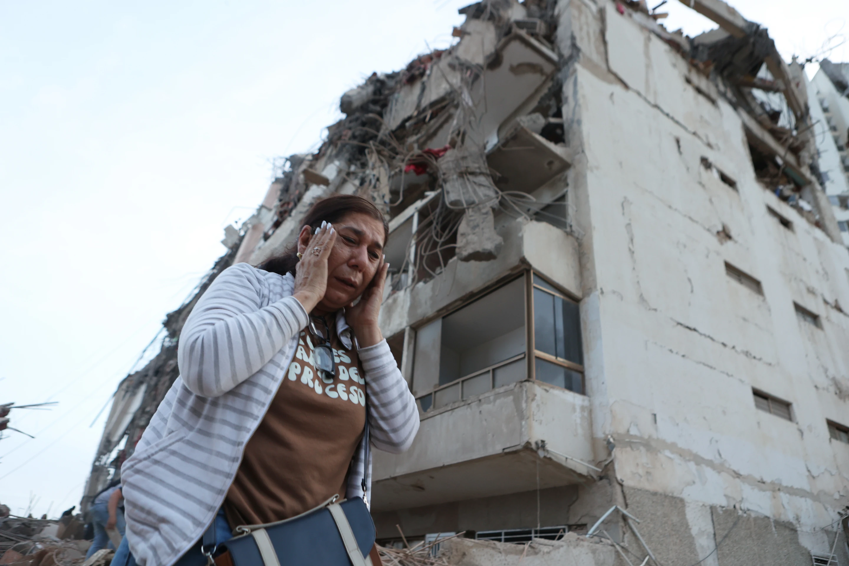 Doble terremoto sacude Venezuela y deja decenas de muertos; declaran estado de emergencia